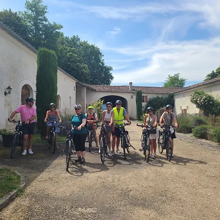 Pensjonat Le Relais De Saint-preuil, The Originals Relais Vignes Du Cognac Saint-Preuil